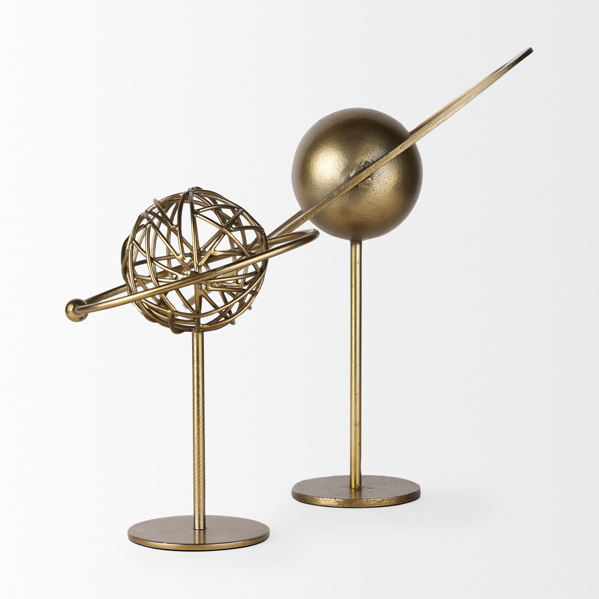 Atlas 15.0L x 7.0W x 16.0H Gold Metal Solar System Ornament — product photograph