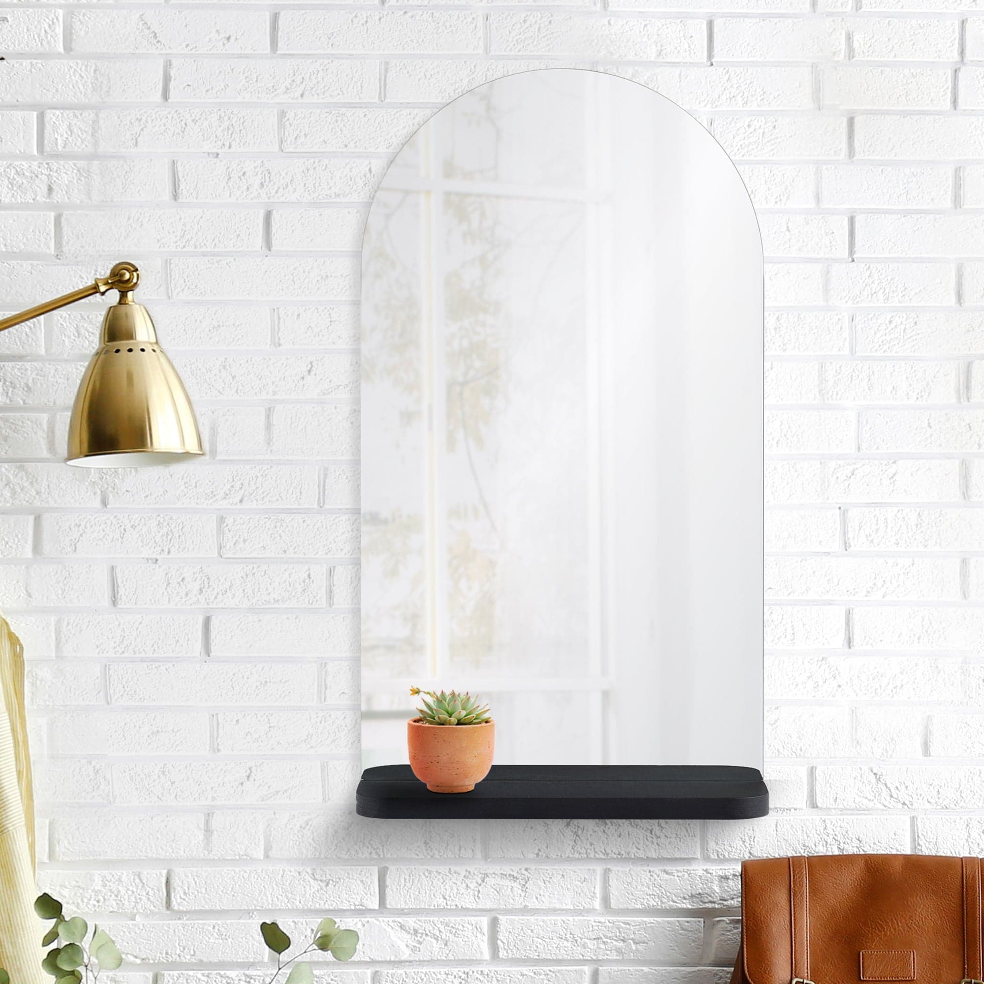 Lucila — product photograph