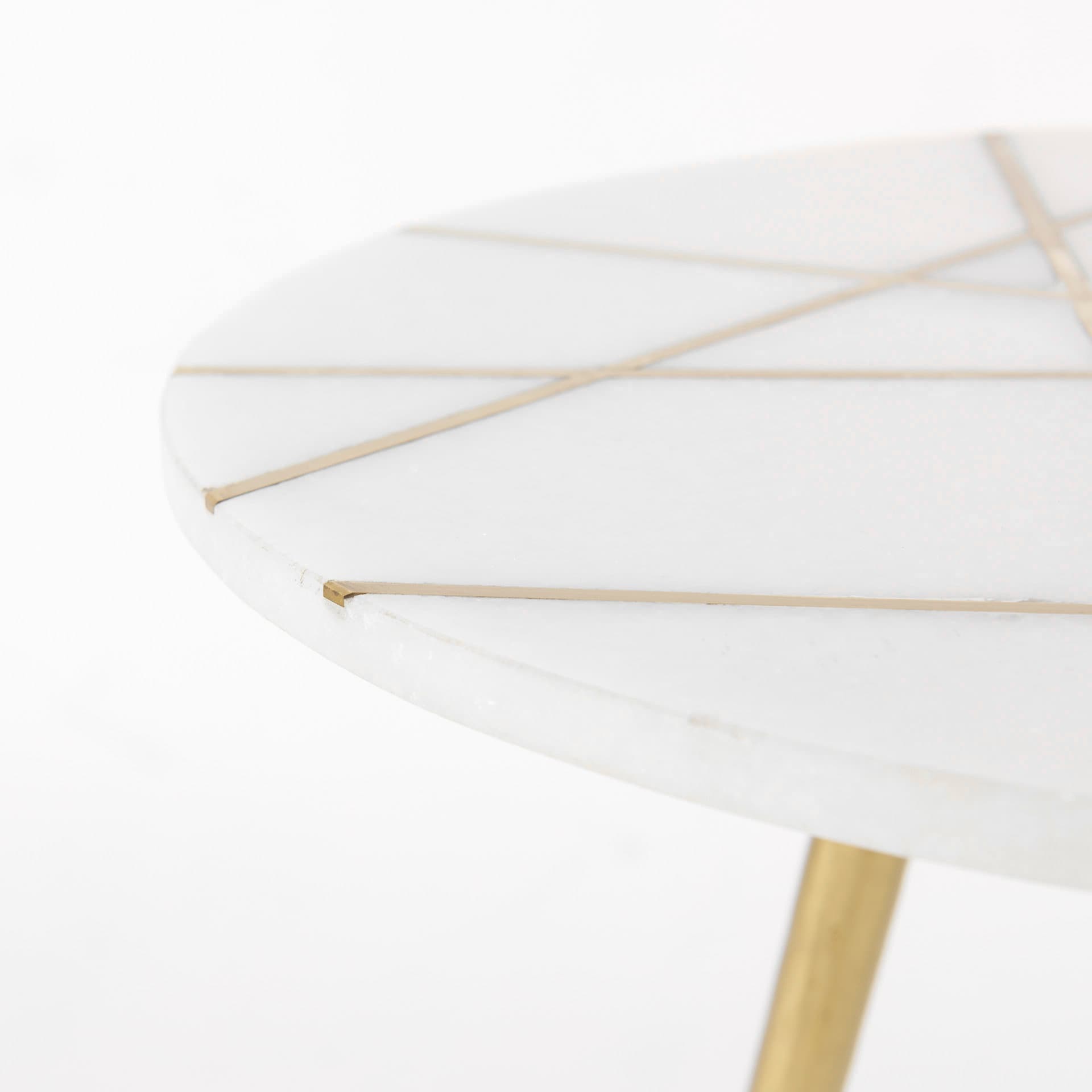Vivienne 18.0L x 18.0W x 23.0H White Marble W/Antique Gold Metal Round Large Accent Table — product photograph