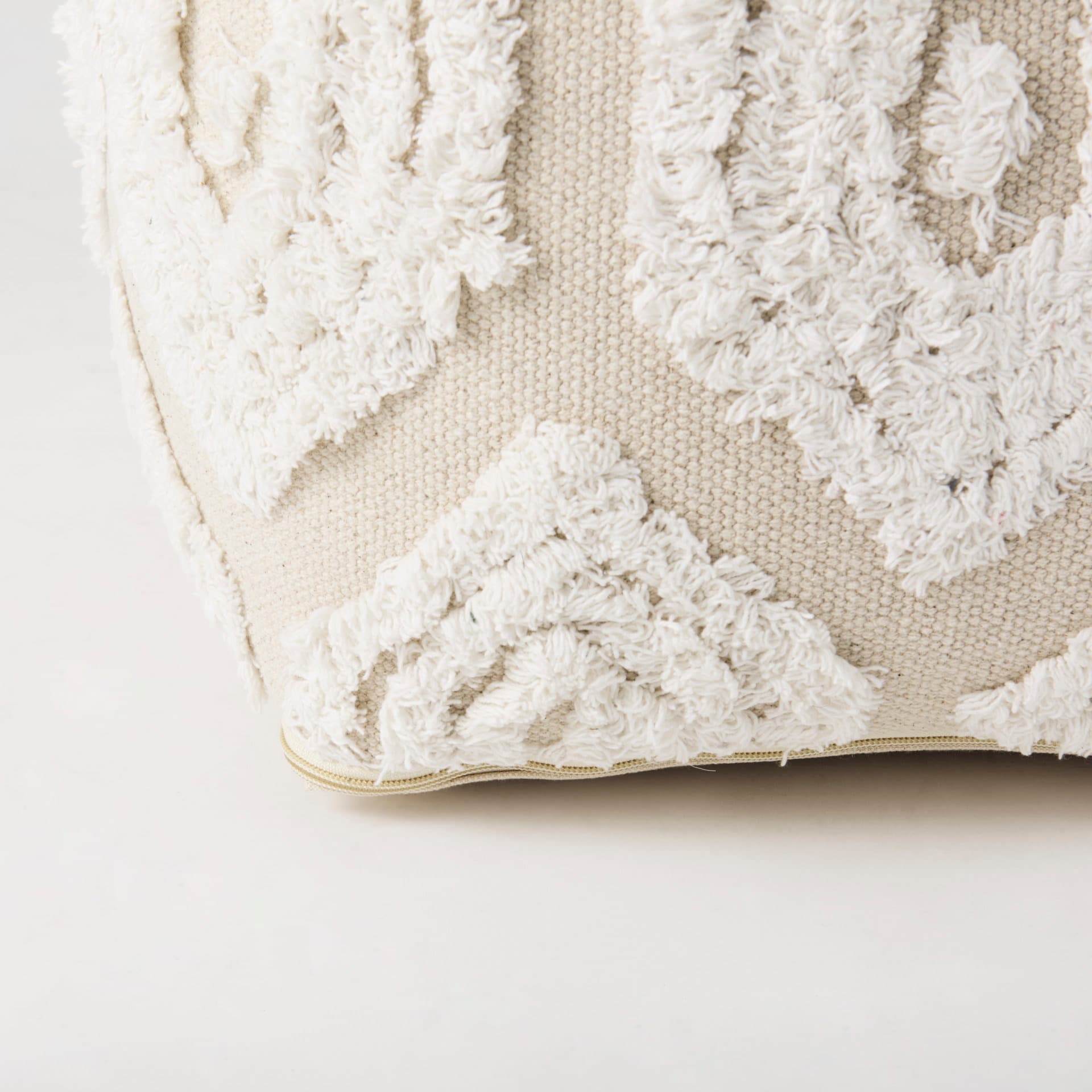 Ekanta 16.0L x 16.0W x 16.0H Cream/Beige Patterned Cotton Pouf — product photograph