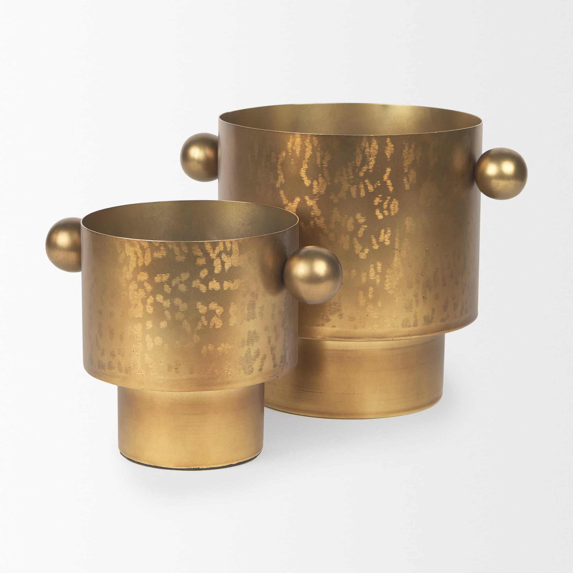 Juno 6.5H Medium Gold Iron Medium Vase — product photograph