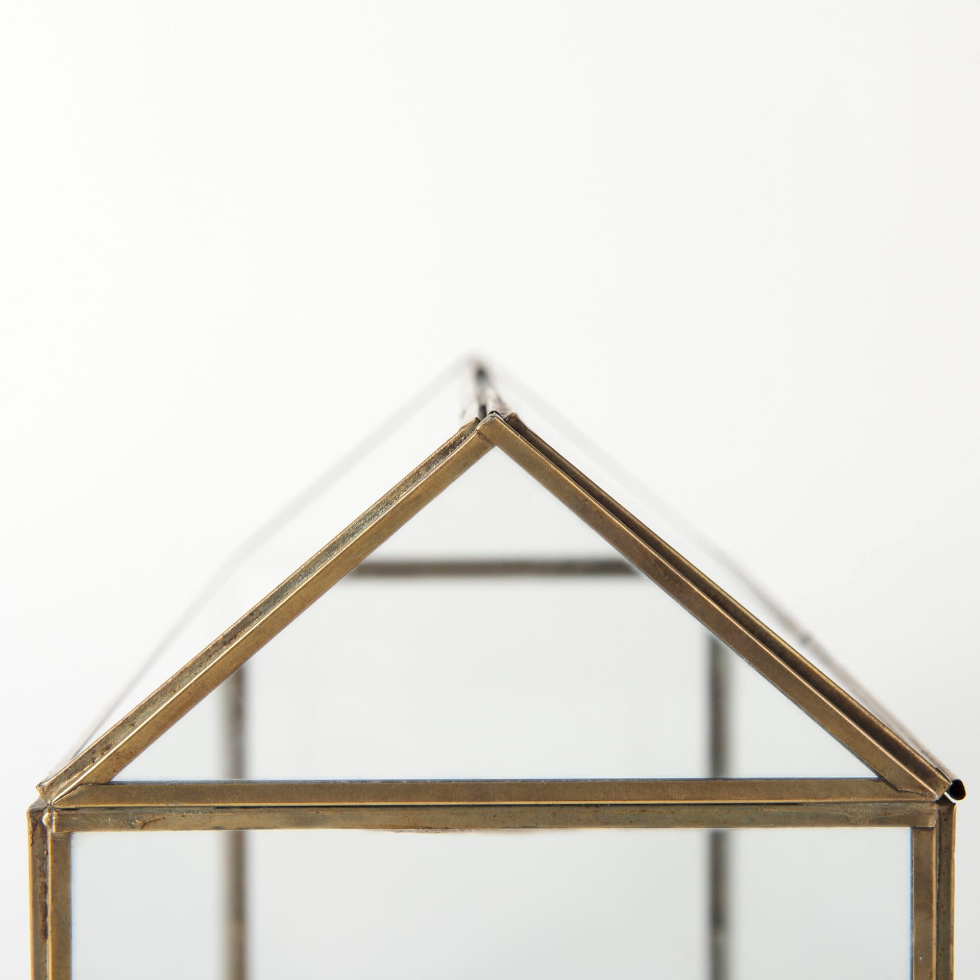 Hutt 16L x 6W x 9H Gold Glass Terrarium Box — product photograph