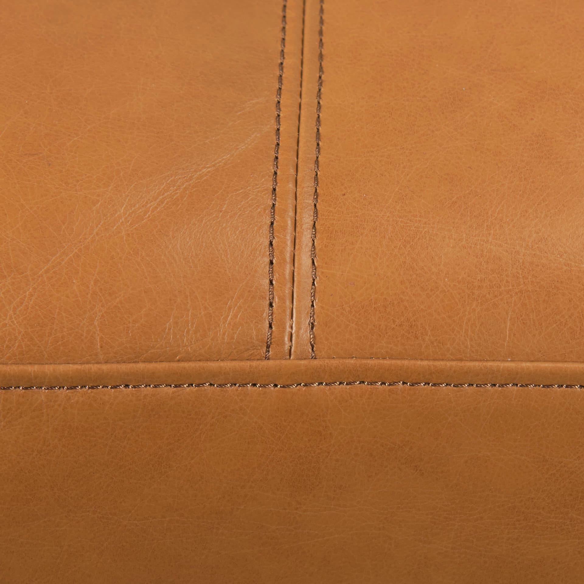 Elton 111.4L x 68.1W x 34.3H Tan Leather Right Chaise Sectional — product photograph