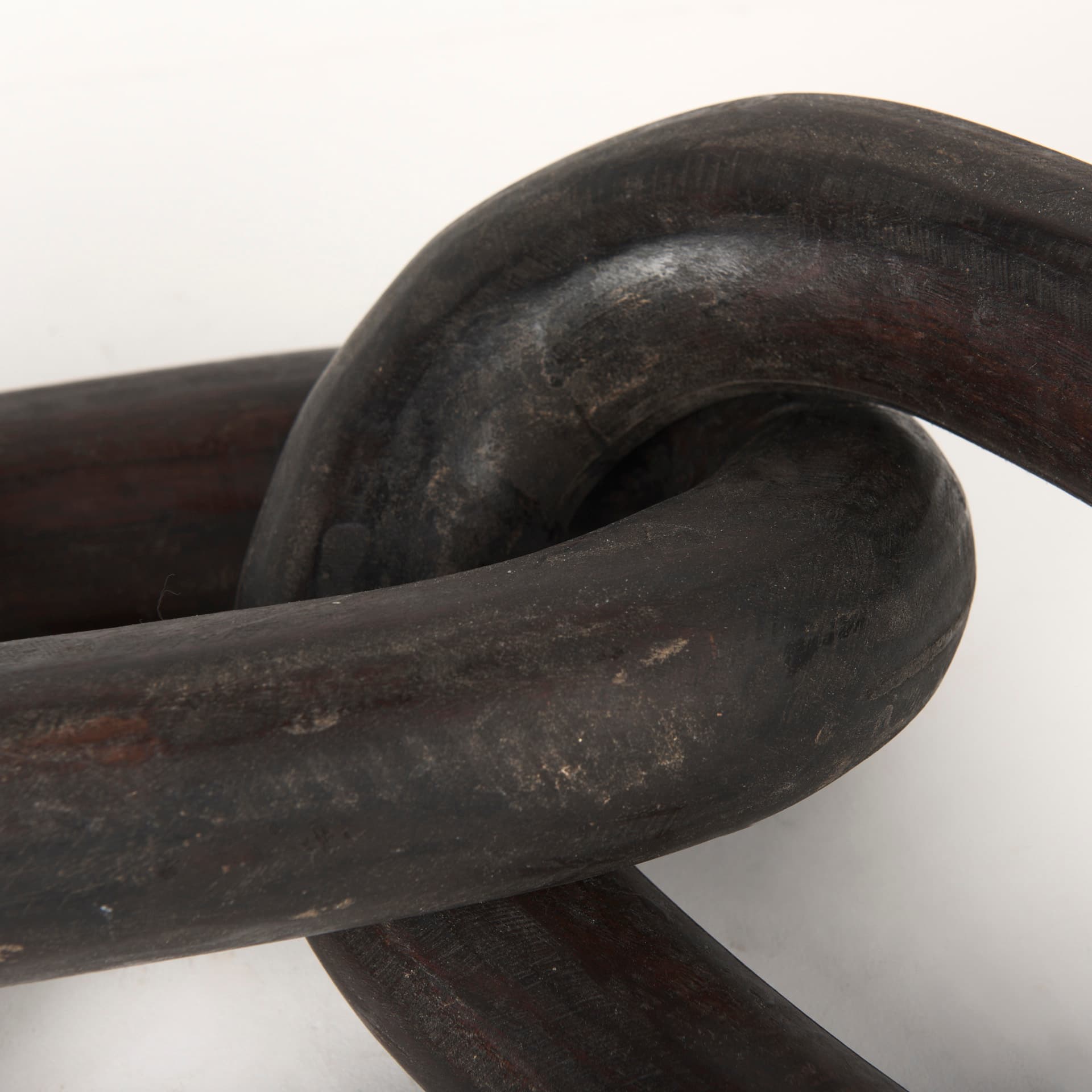 Tayla Large Black-Brown Wood Chain Link — product photograph