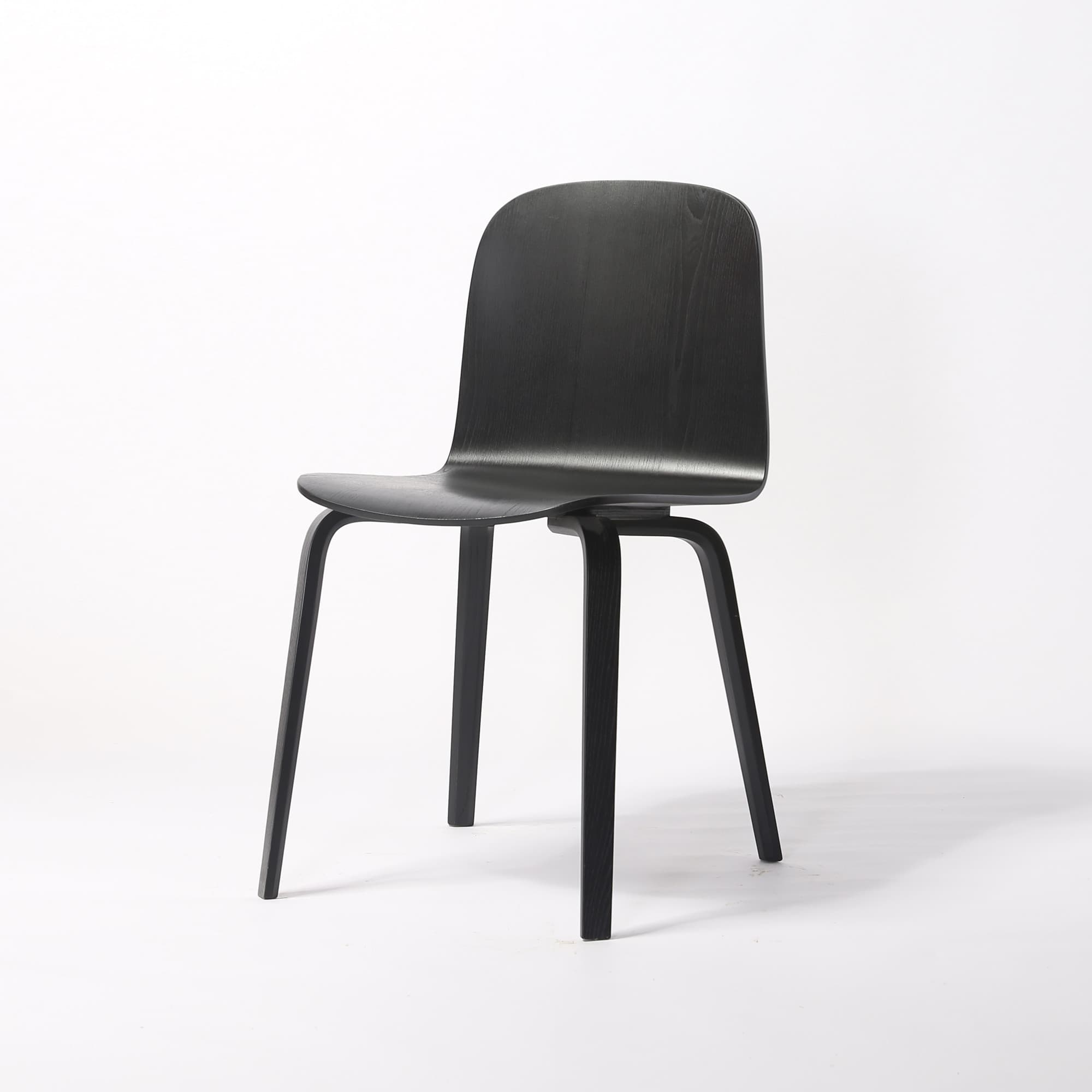 Glen Chair — product photograph