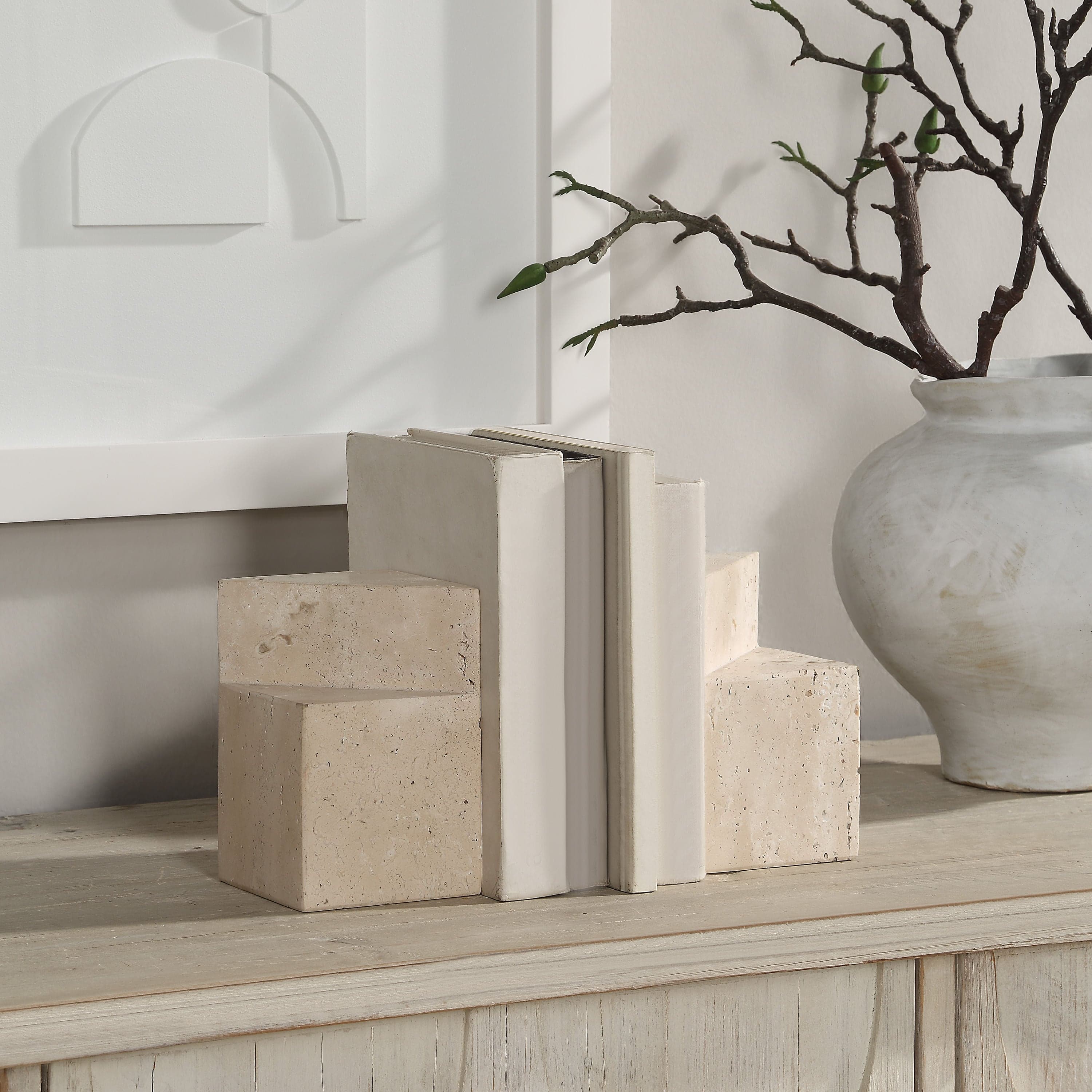 Attle — product photograph