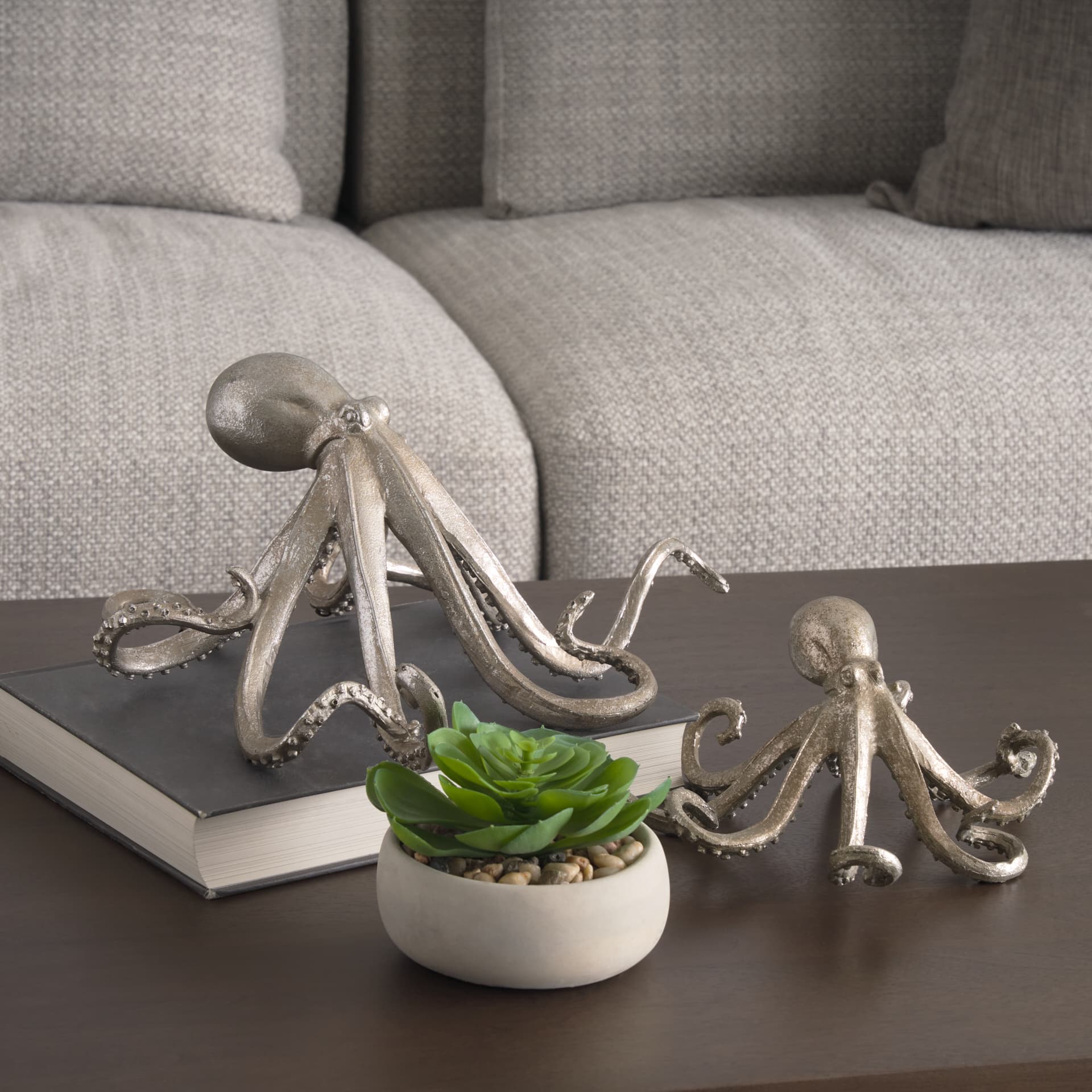 Strafford Medium 13L x 7W Silver Resin Octopus — product photograph