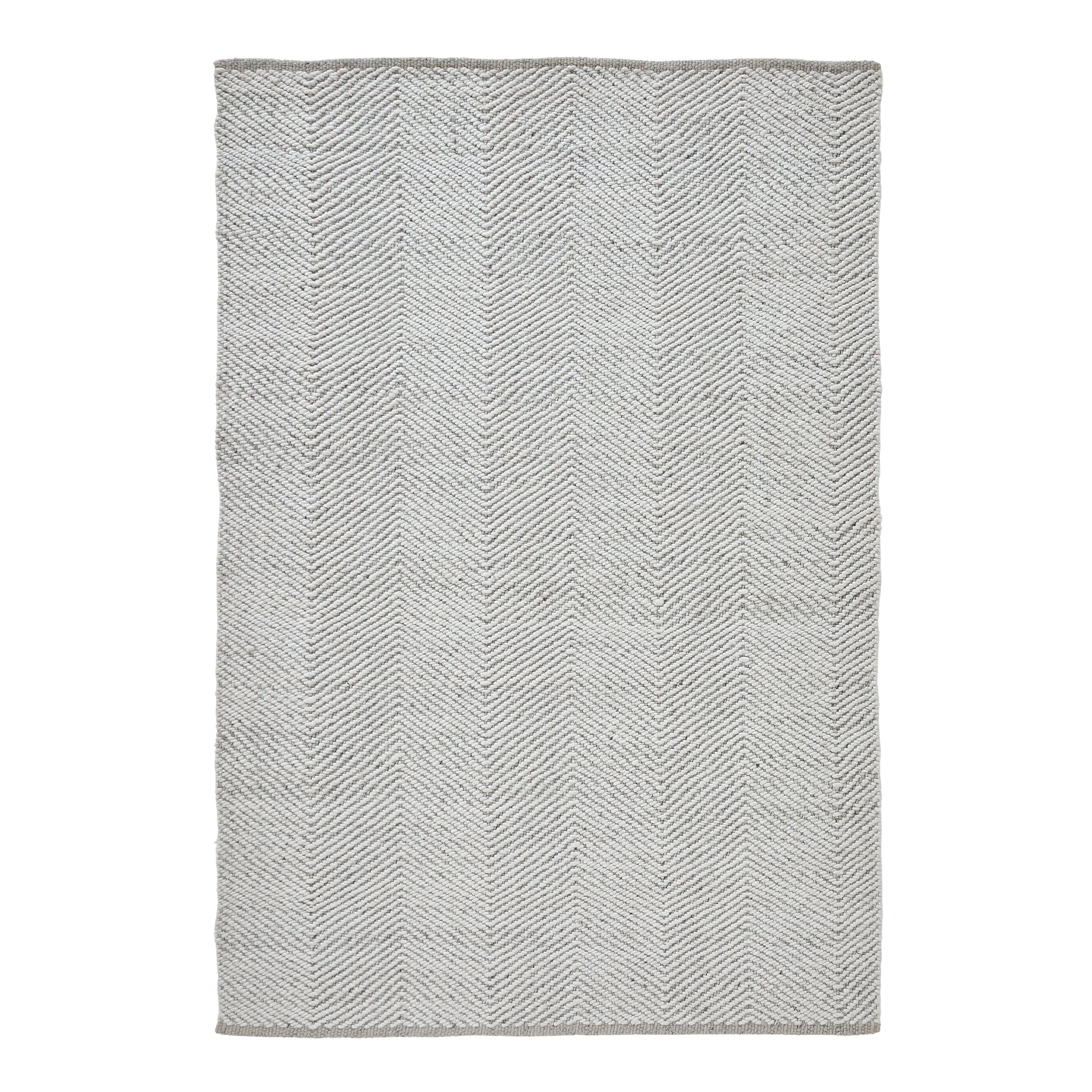 Malur — product photograph