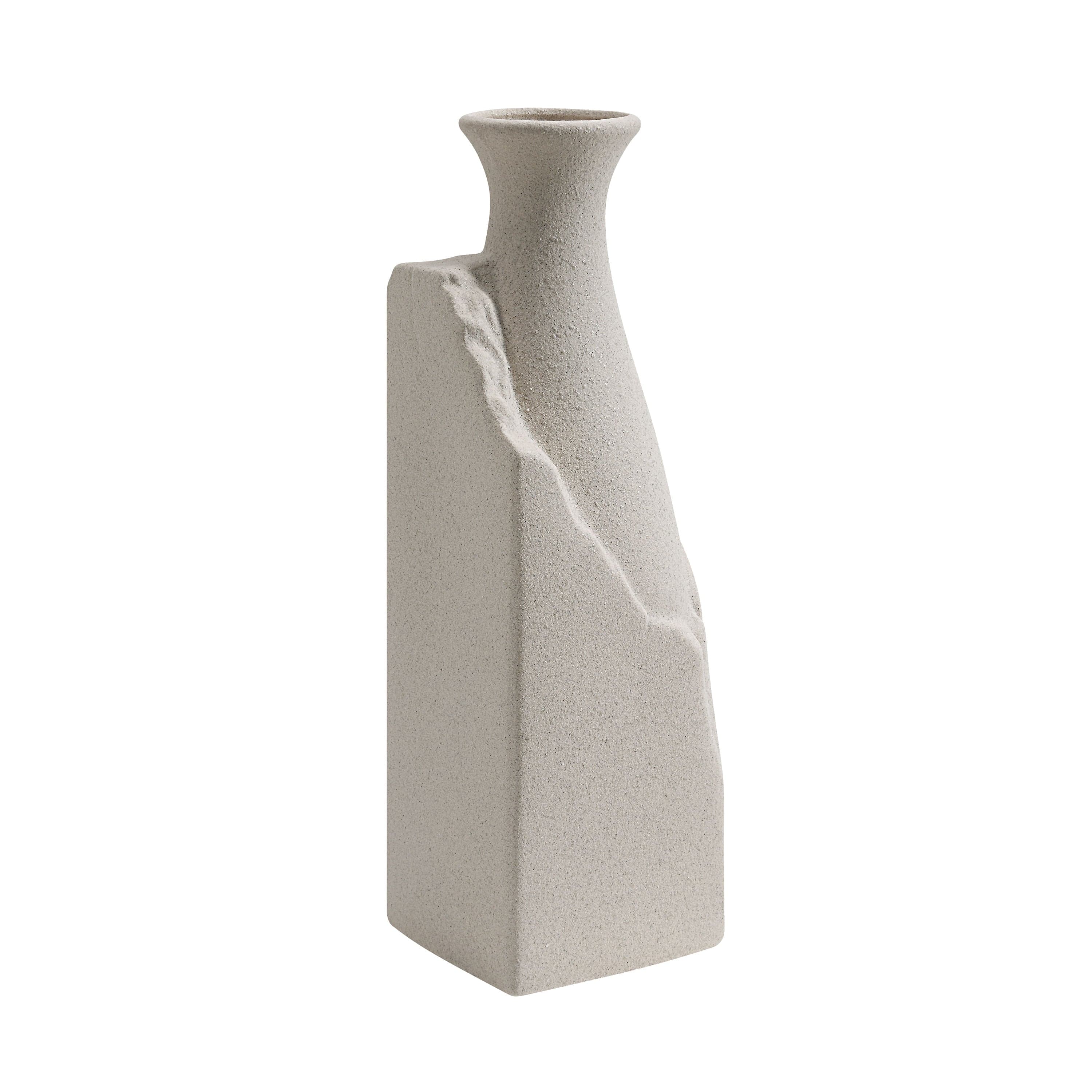 Adonia — product photograph