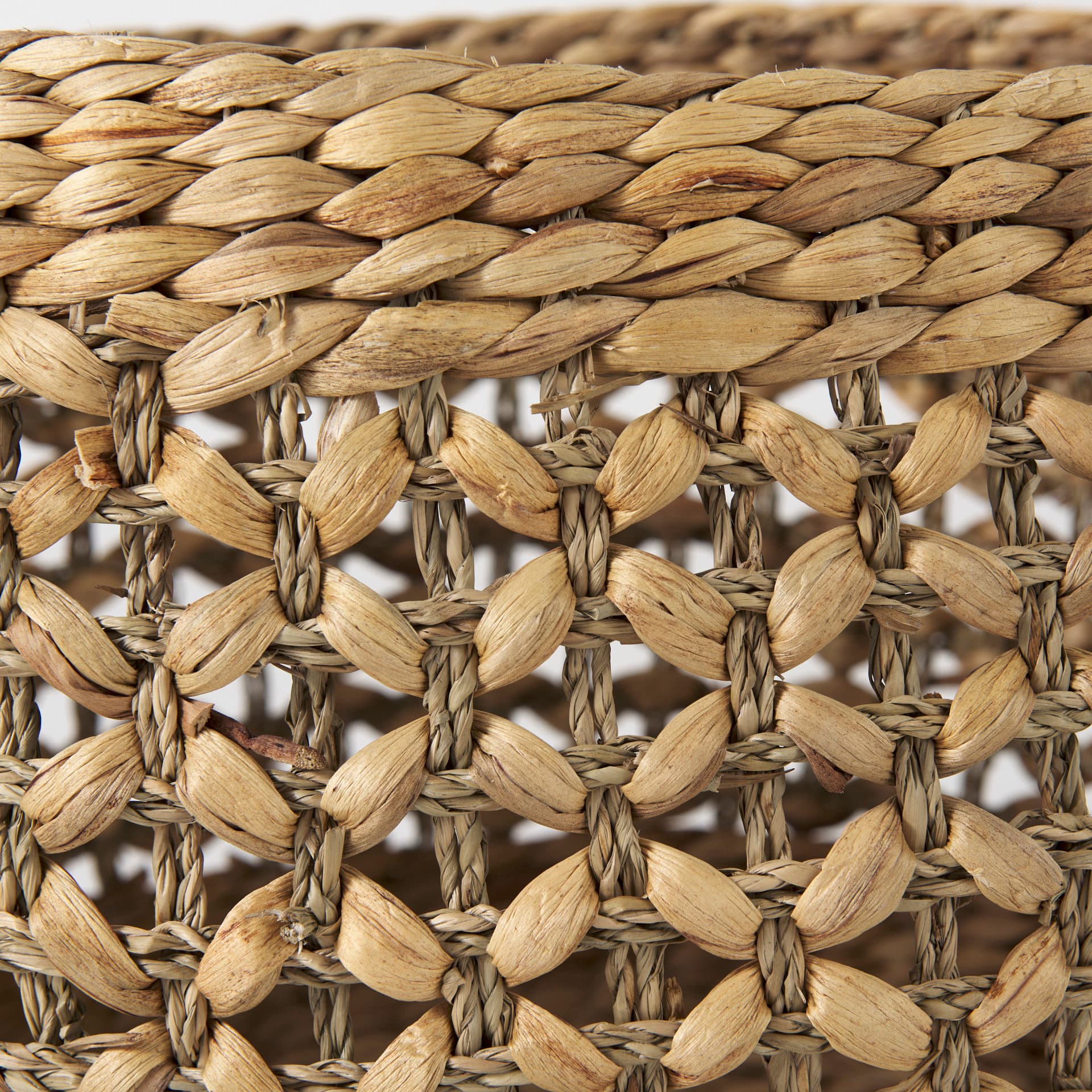 Dakota (Set of 3) Medium Brown Seagrass Round Basket — product photograph