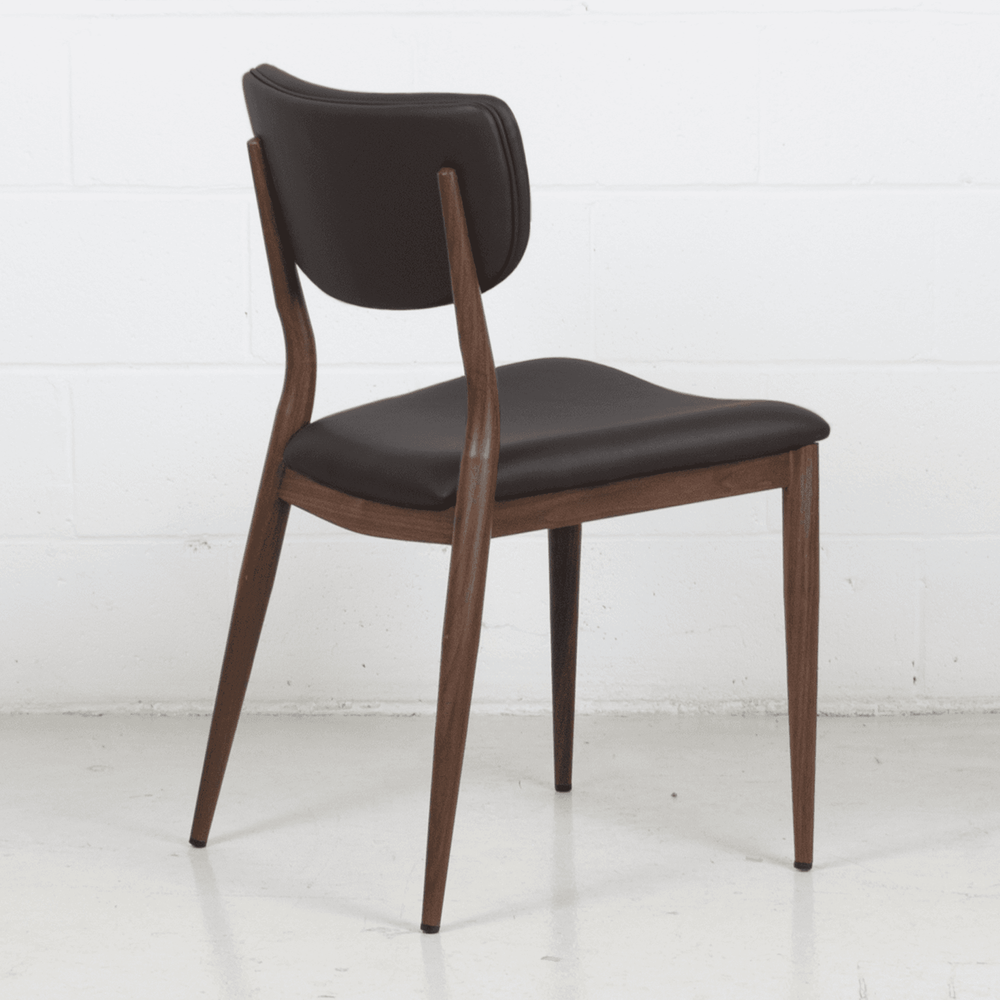 Vennie Stackable Chair — product photograph