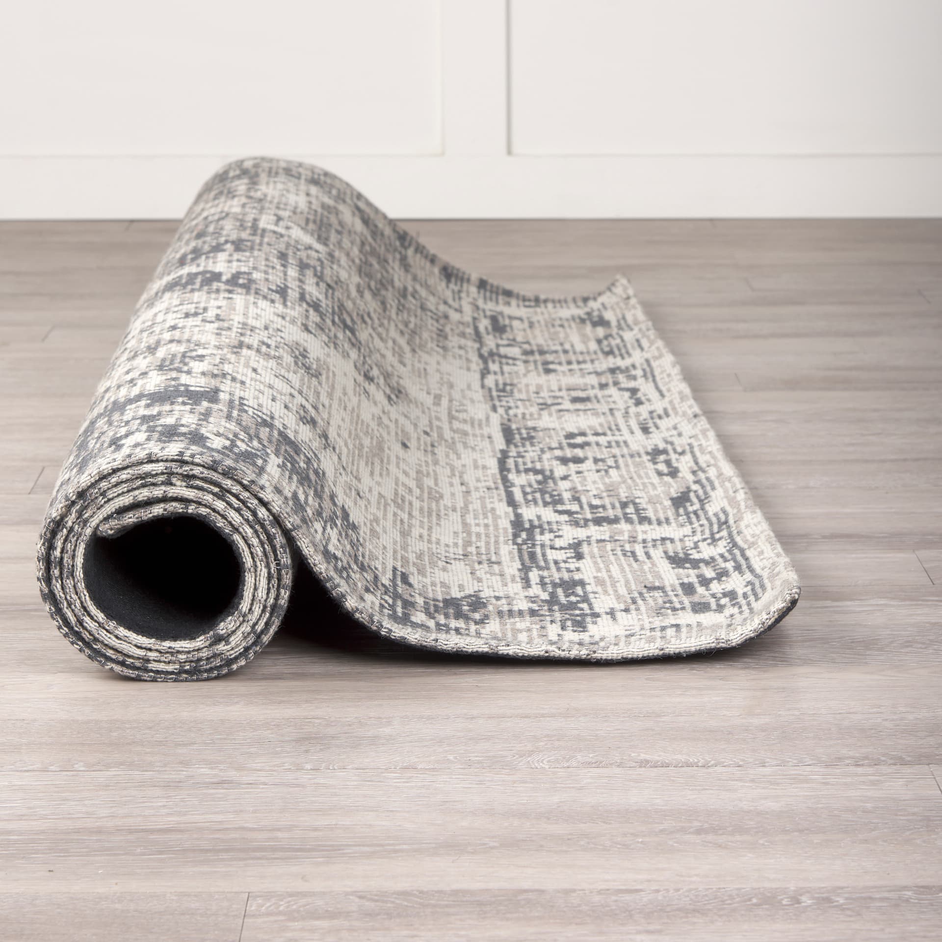 Greyson 8 x 10 Gray Wool and Polyester Area Rug — product photograph