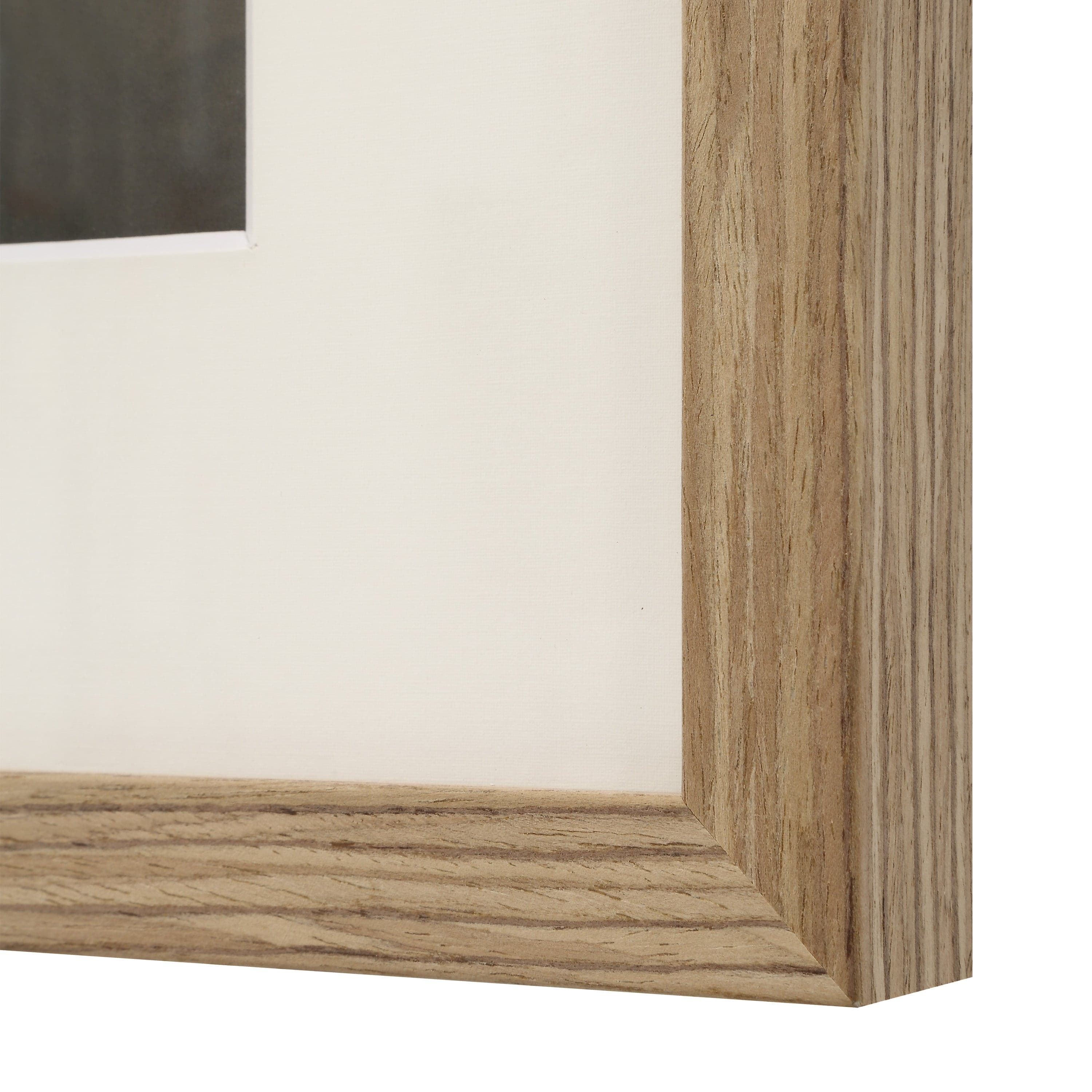 Henriette — product photograph