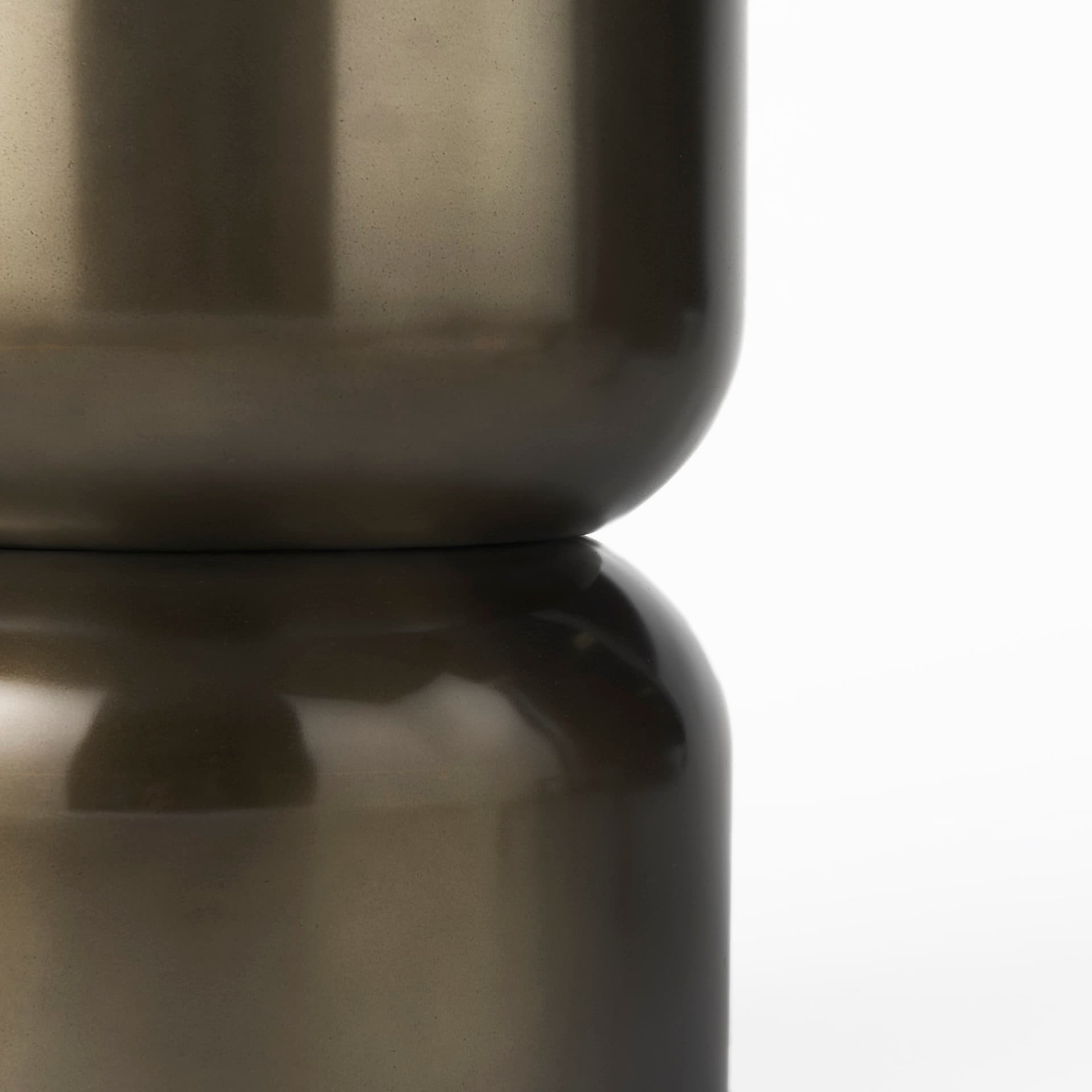 Catriona 17L x 17W x 20H Gold Accent Hourglass Table — product photograph