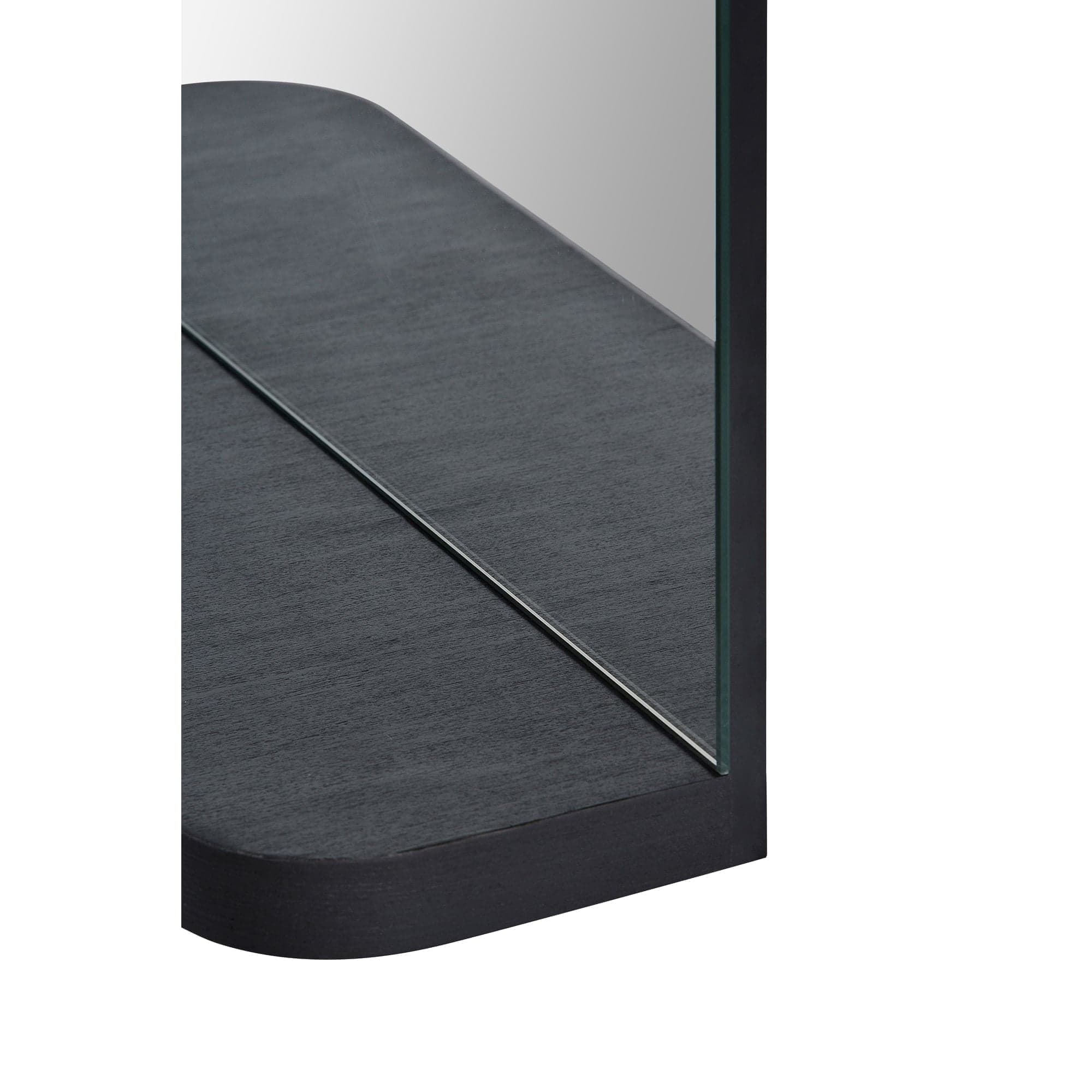 Lucila — product photograph