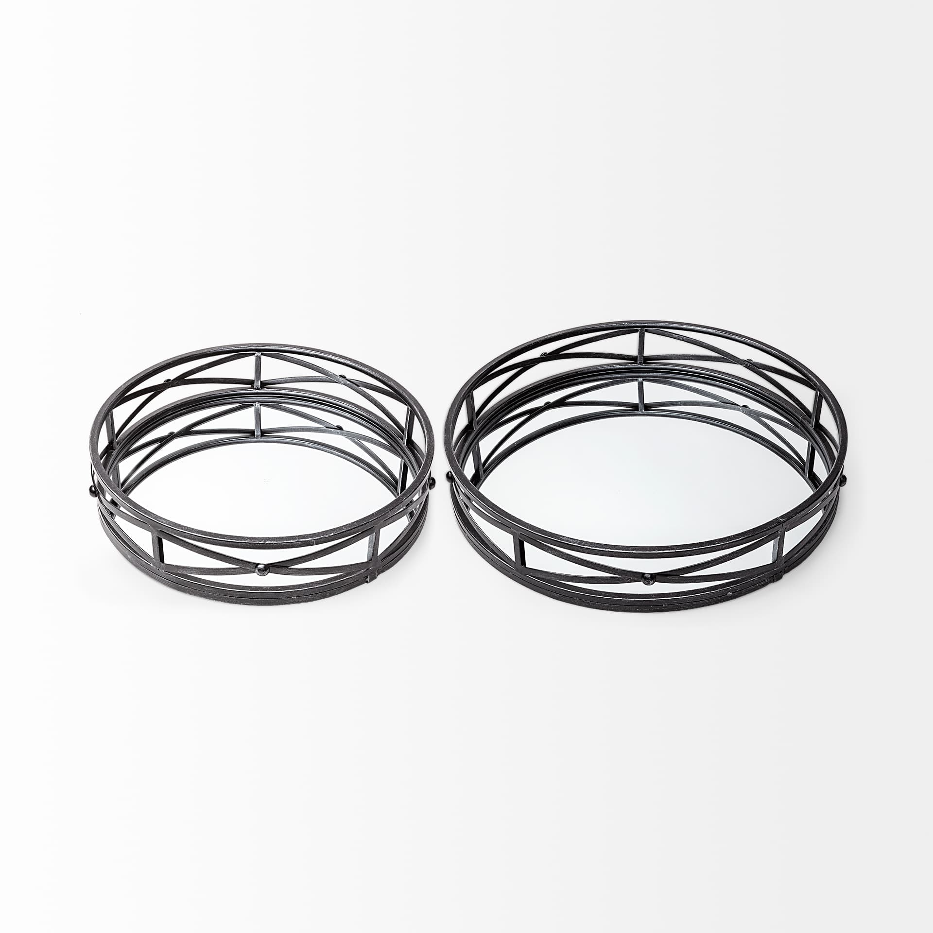 Piers (Set of 2) Black Metal Mirrored Round Trays — product photograph