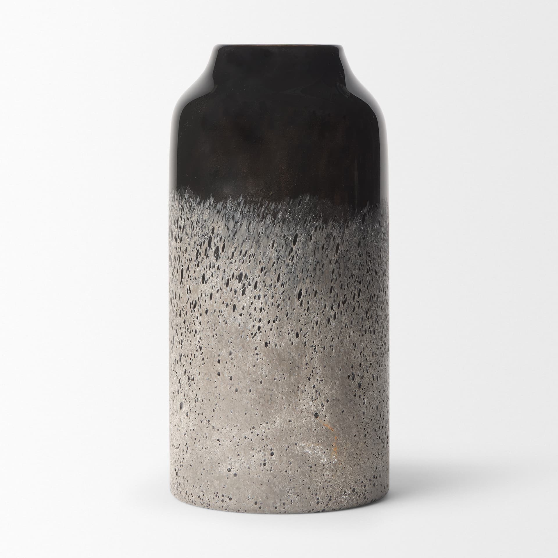 Emu Short Black w/ Gray Vase — product photograph