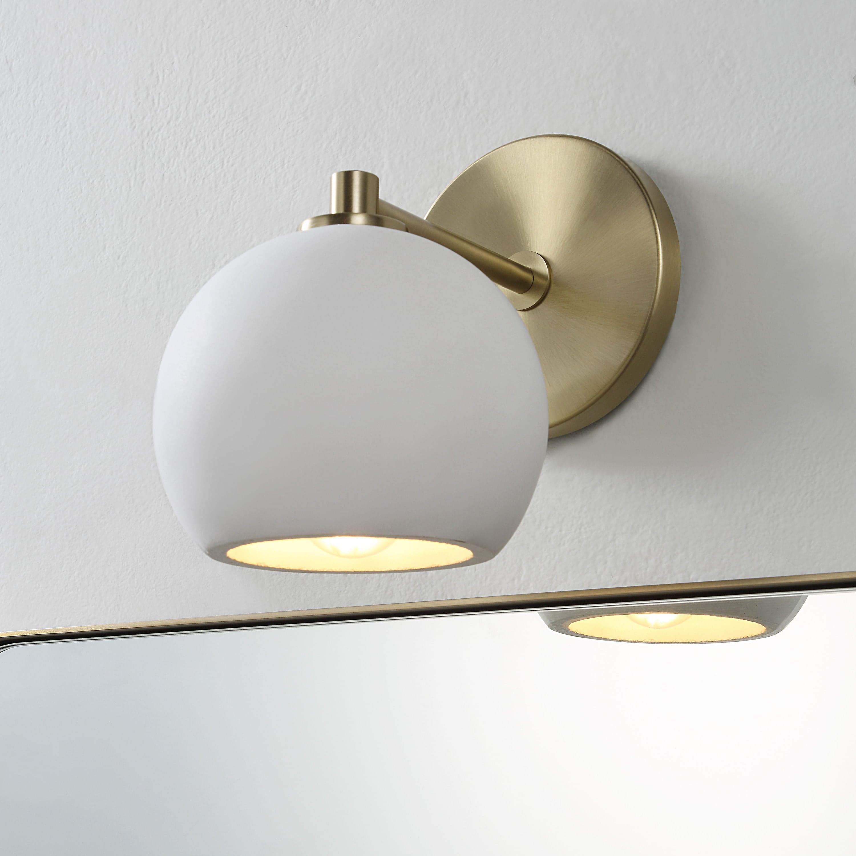 Cela — product photograph