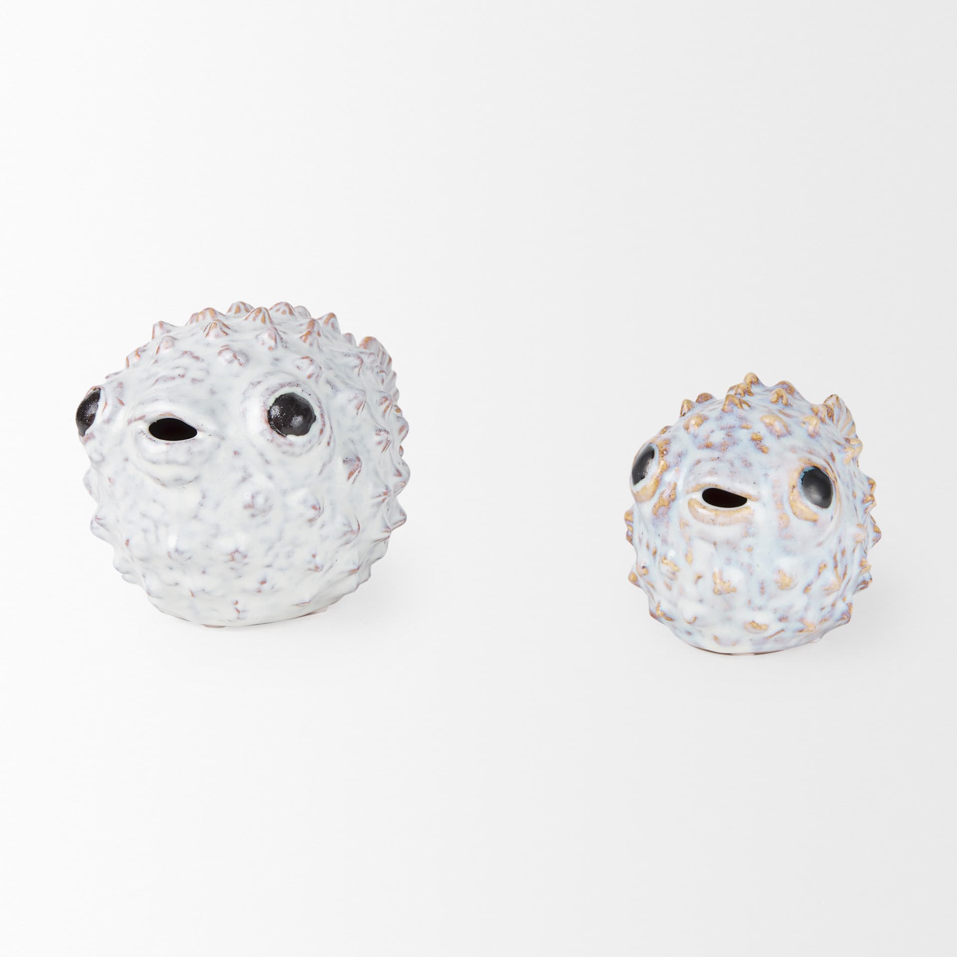 Spike I (Small) 8L x 4W Off-White Ceramic Puffer Fish — product photograph